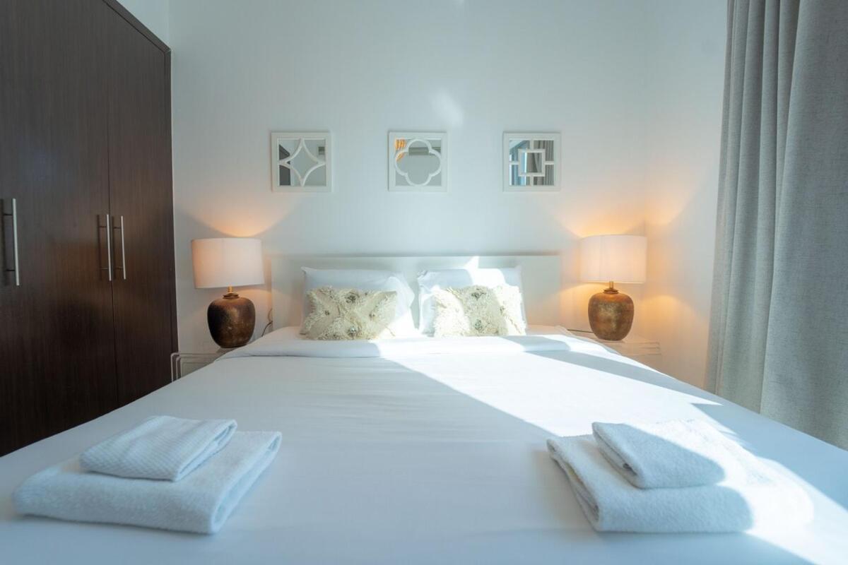 Aws Holiday Homes - Prime Apartment Near The Beach Dubai Luaran gambar