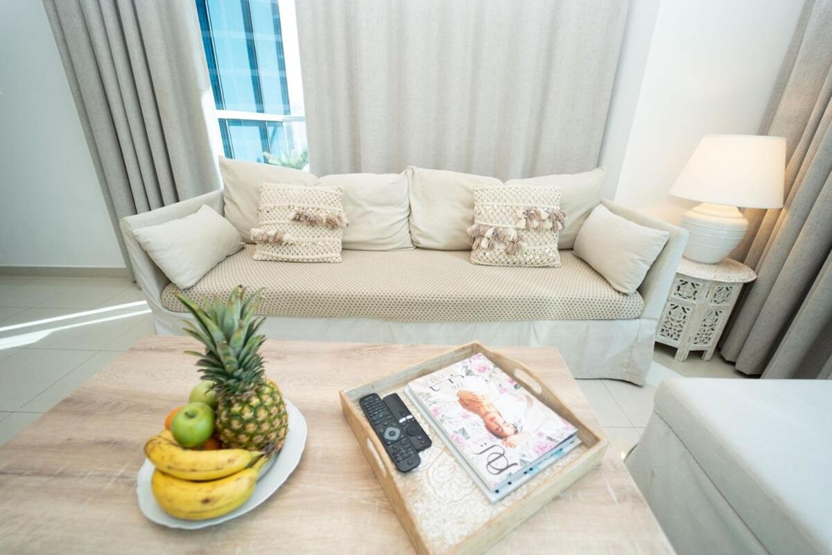 Aws Holiday Homes - Prime Apartment Near The Beach Dubai Luaran gambar