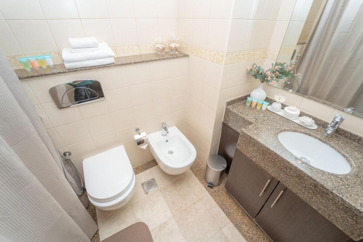 Aws Holiday Homes - Prime Apartment Near The Beach Dubai Luaran gambar